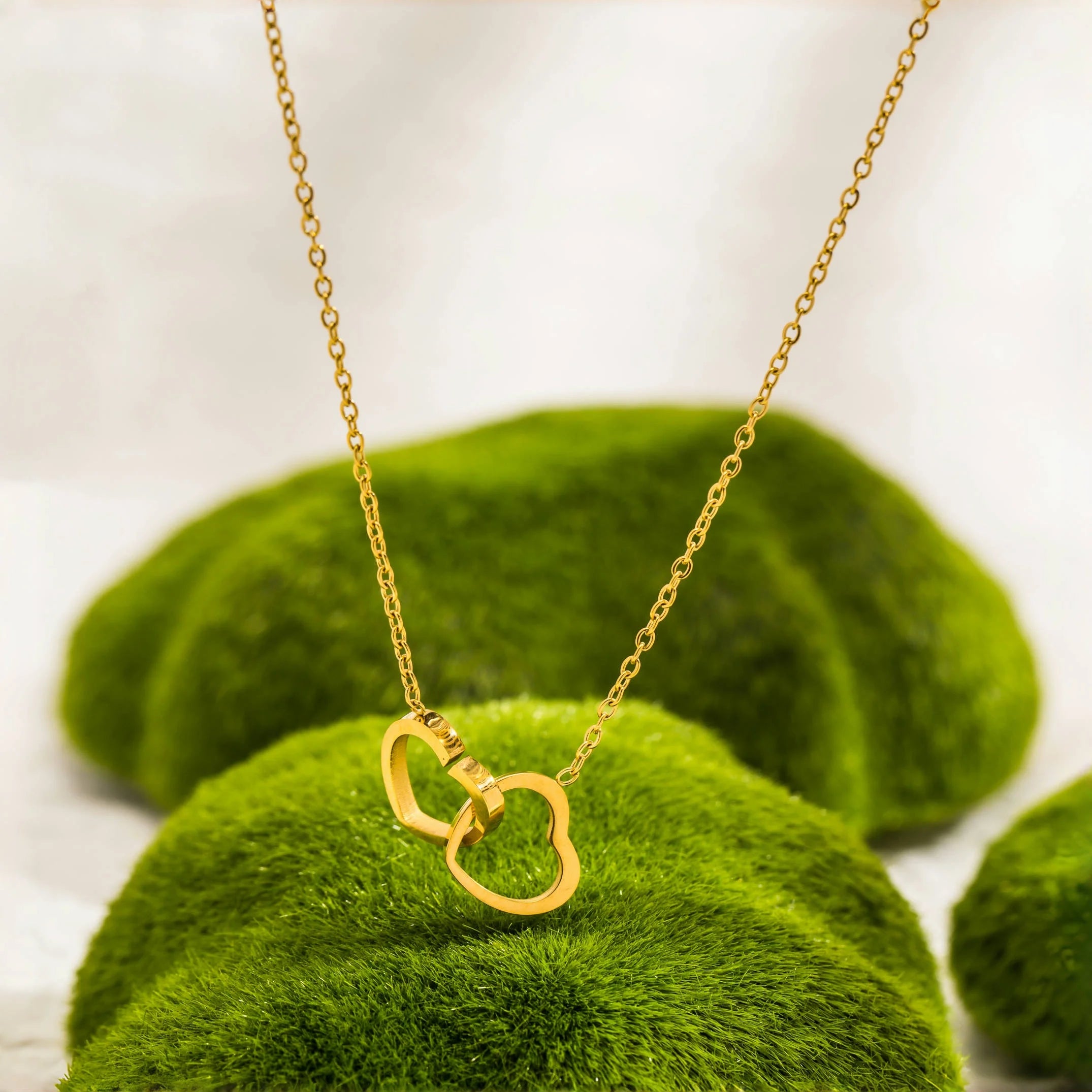 UHBINYCA Dainty Both Heart Pendant Collar Necklace for Women Gold Plated Stainless Steel Exquisite Fashion Jewelry